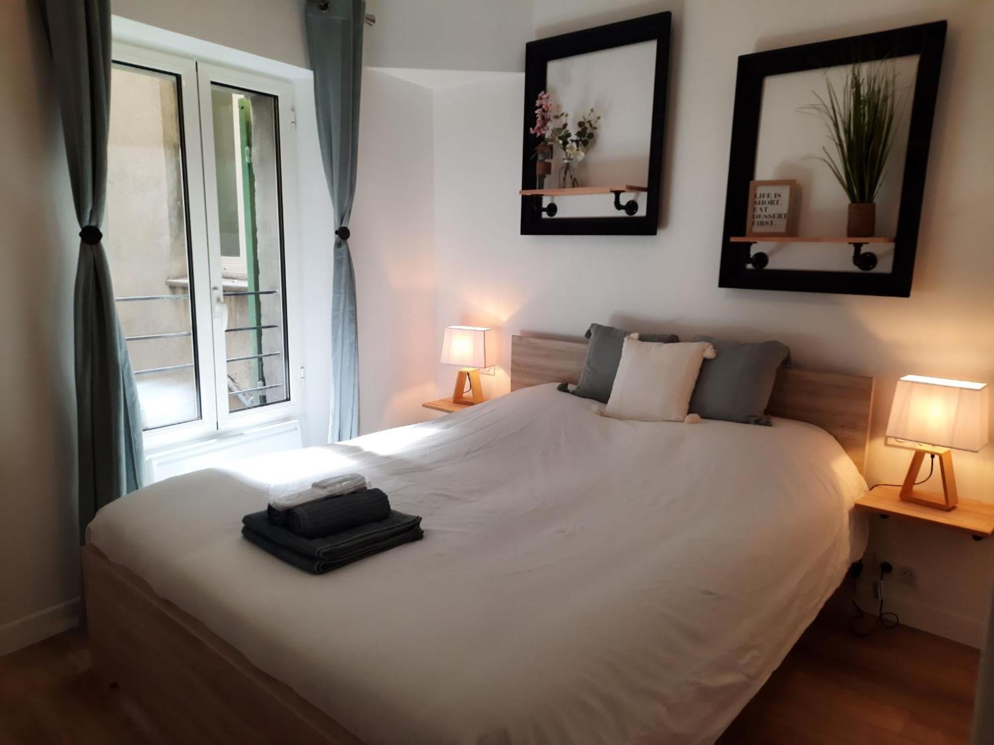 Beautiful Old Town Flat, Near The Beach ニース エクステリア 写真